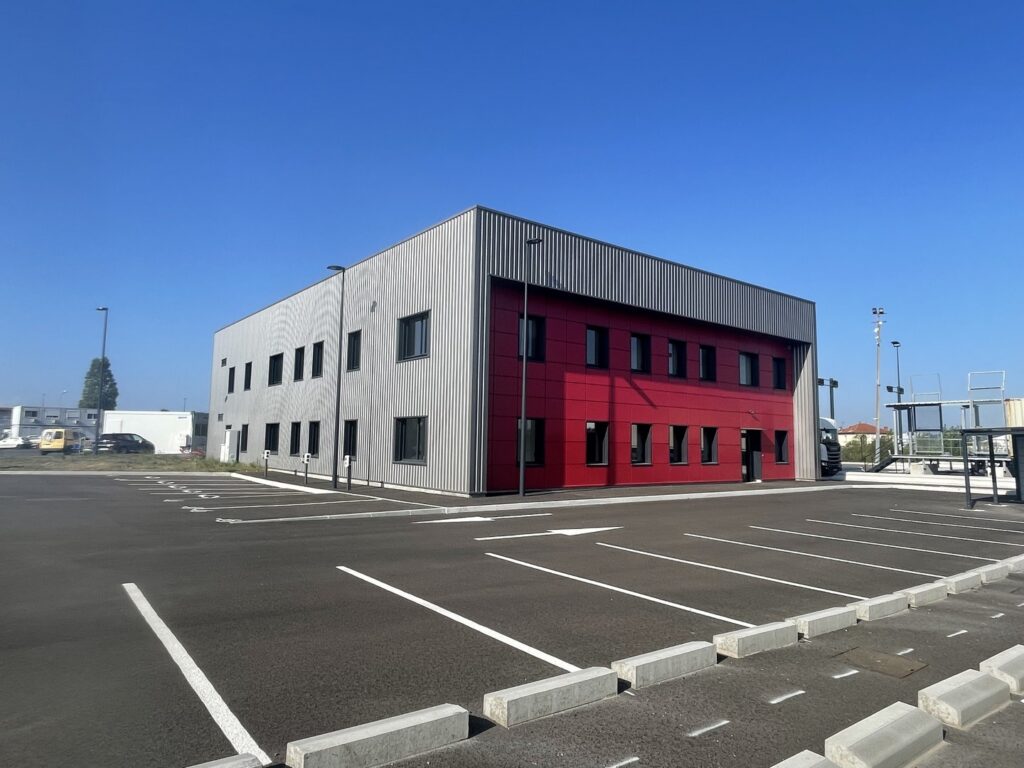 Façade du bâtiment de bureaux Naviland